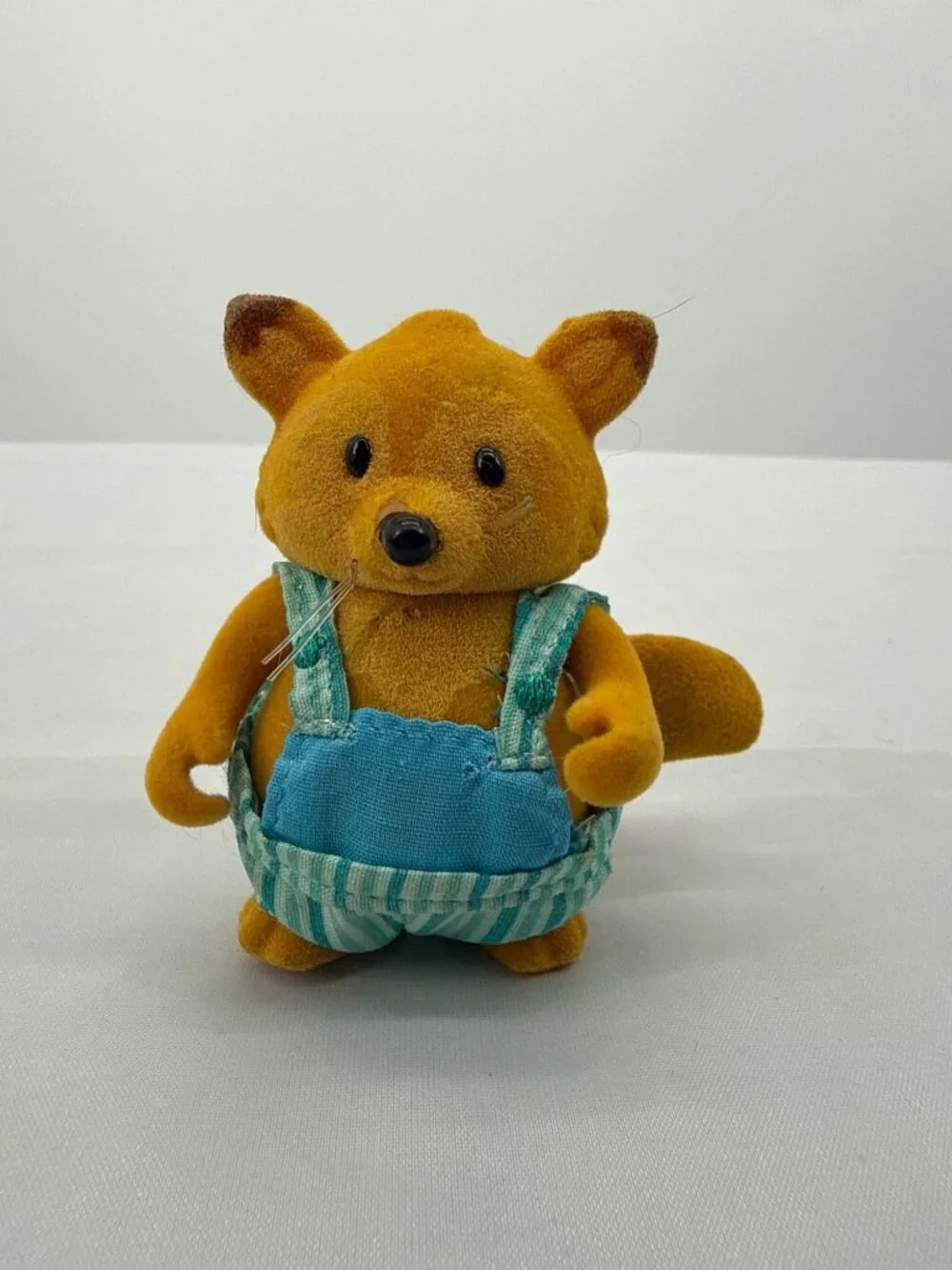Li'l Woodzeez Howie Tippytail Fox Figure Calico Critters Style Mini Toy
